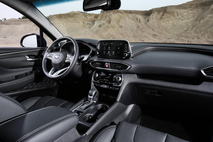 Торпедо Hyundai Santa Fe 2018 года  (KR) (фото 31 из 56)